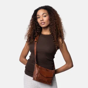 Luzia Small - Walnut